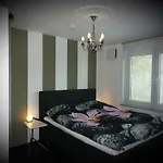 Erdgeschosswohnung Im Stadtzentrum Διαμέρισμα
